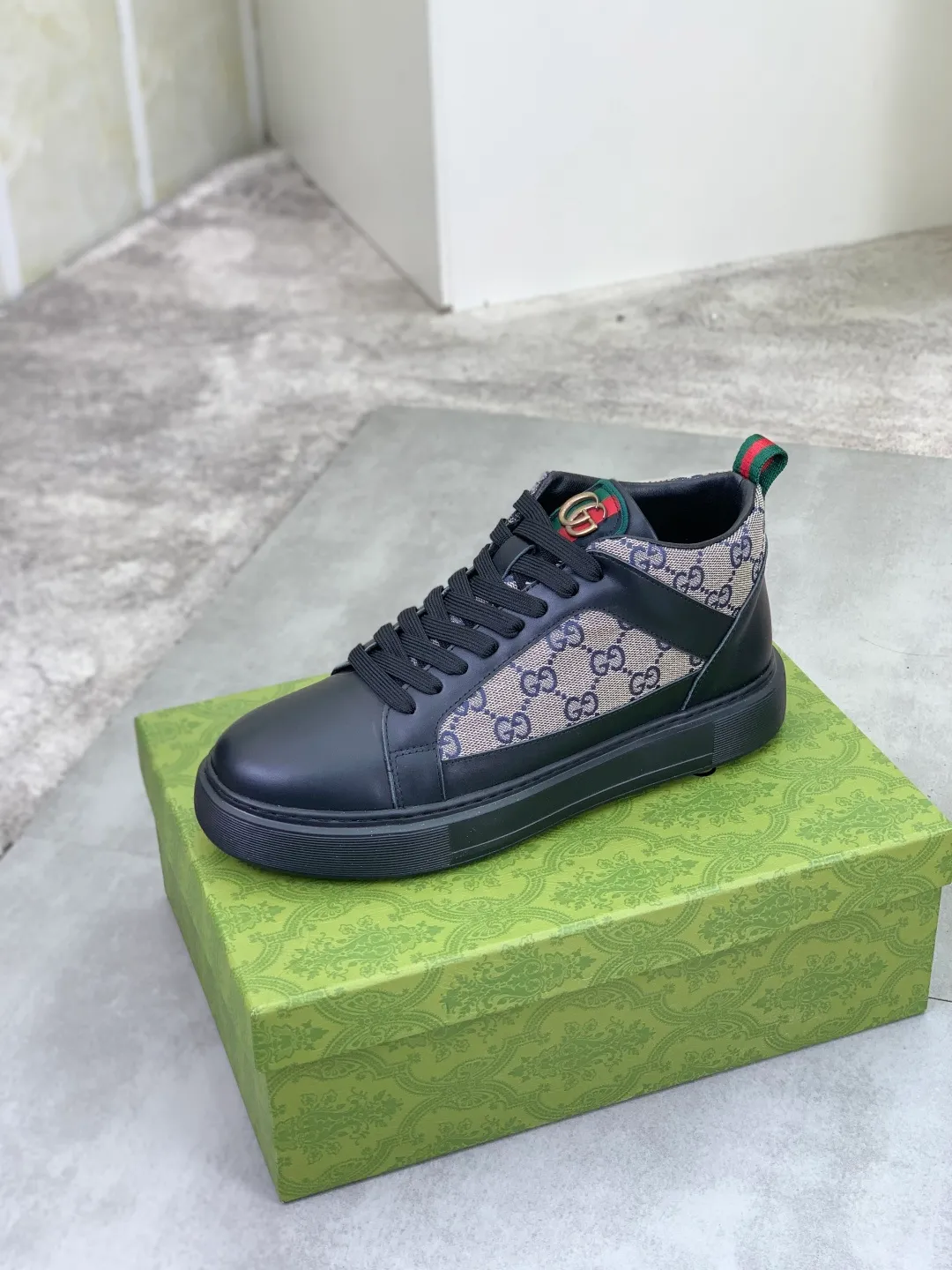 Men's men's shoes 💰P440💰 [New model] (GUCCI) official website's latest 🎁🎁casual and fashionable men's shoes 👟, hot style 💥 style is simple and elegant, exclusive for trendy men. Unique official website's latest brand double G elements Original 👑Gucci decoration, fashionable and generous, the fabric is original frosted calfskin✅Fully imported first-layer pigskin lining, the official website specifies wear-resistant, lightweight original rubber casual outsole, the classic model is taken in real life🎬38-44 2️⃣ colors available